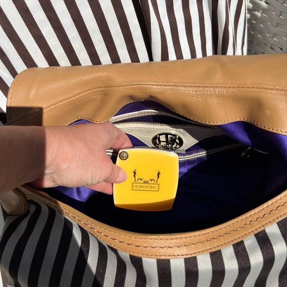 RARE! Henri Bendel Centennial Stripe Hobo Bag & Wallet Set - EUC - Picture 10 of 17